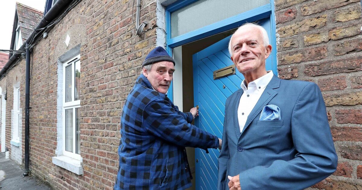 Cork man who lived in derelict slaughterhouse for 40 years gets keys to new home - Vimarsana News