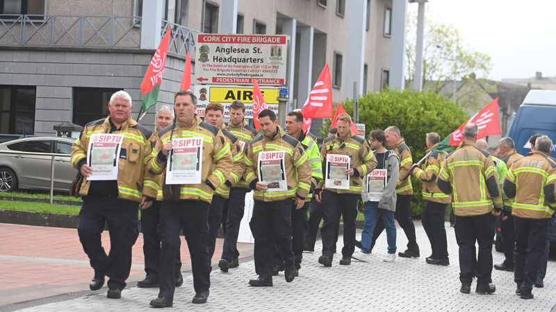 'We can't all be wrong': Cork city firefighters unanimously reject latest proposal to end industrial relations over staffing numbers