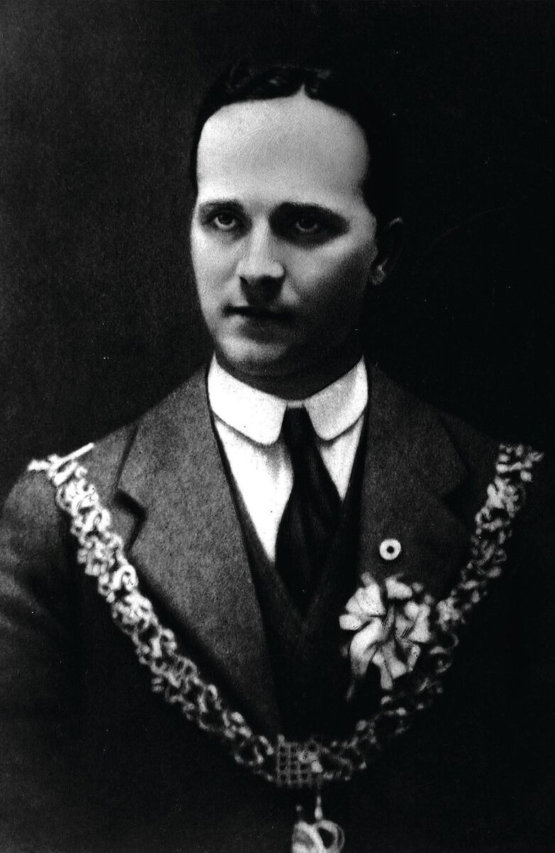 One of the official pictures taken on the night Tomás MacCurtain was elected Lord Mayor. 