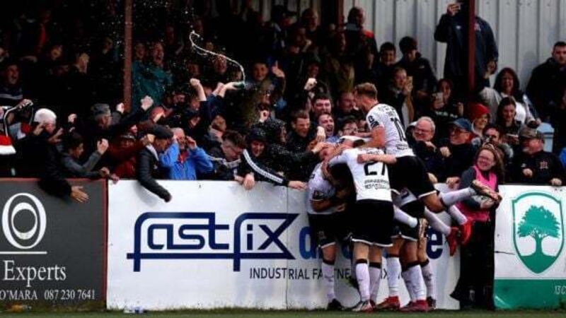 LOI: Dundalk defeat Shamrock Rovers as St Patrick's Athletic run riot against UCD