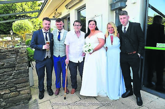 Callum O’Donovan, Daniel Wright, Gerry O’Donovan, Amy O’Donovan, Colette O’Donovan and Shane Sheedy.