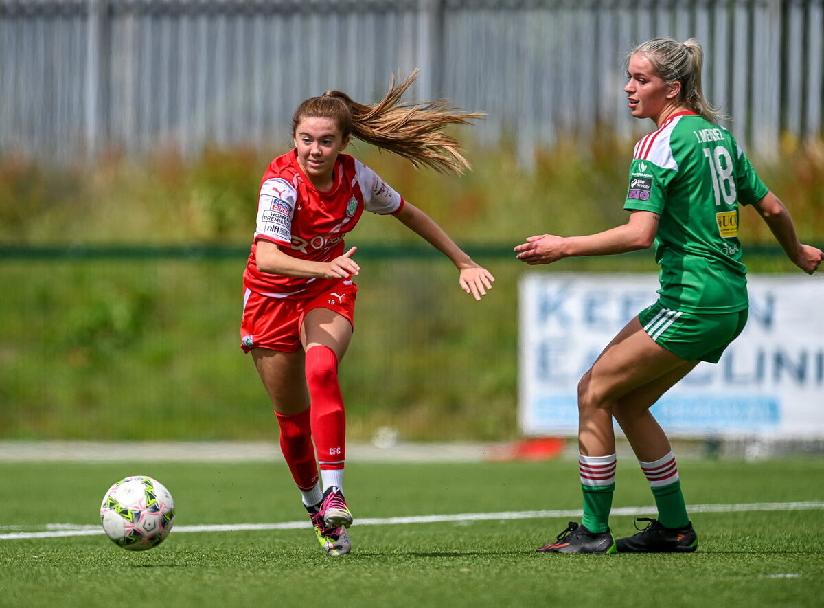 Katie Markey of Cliftonville in action against Jesse Mendez of Cork City during the Avenir Sports All-Island Cup semi-final match between Cliftonville and Cork City United at Solitude in Belfast. Photo by Stephen Marken/Sportsfile