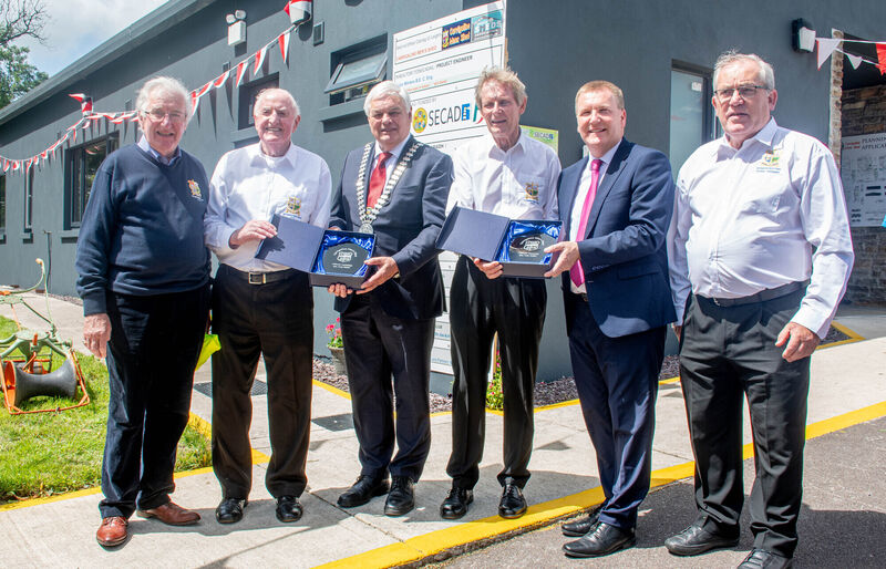 Barry Cogan, Chairman and Roger Morrisey of the Carrigaline Mens Shed pictured making presentations to County Mayor Cllr Frank O'Flynn and Minister of Finance Michael McGrath TD respectively marking the official opening of the new Mens Shed building in Carrigaline recently. Also pictured are co-founder Pat Dineen and Project Manager Aidan Winters. Picture: Howard Crowdy Barry Cogan, Chairman and Roger Morrisey of the Carrigaline Mens Shed pictured making presentations to County Mayor Cllr Frank O'Flynn and Minister of Finance Michael McGrath TD respectively marking the official opening of the new Mens Shed building in Carrigaline recently. Also pictured are co-founder Pat Dineen and Project Manager Aidan Winters. Picture: Howard Crowdy