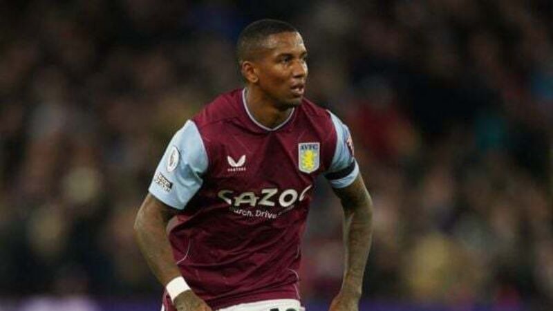 Everton in talks to sign free agent Ashley Young
