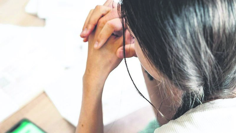 Summer Soap (Episode 10): Charlotte calls Seán: It’s over, she tells him Summer Soap (Episode 10): Charlotte calls Seán: It’s over, she tells him
