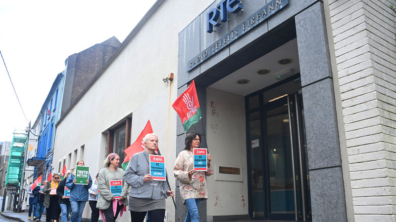 WATCH: Rally held outside RTÉ's Cork office 'in solidarity with the public and with staff'