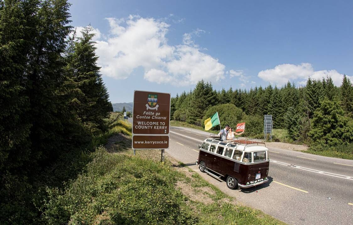 The couple had lots of fun crossing the county bounds. The bride is from Cork, while the groom is from Kerry. They now live in Killorglin.