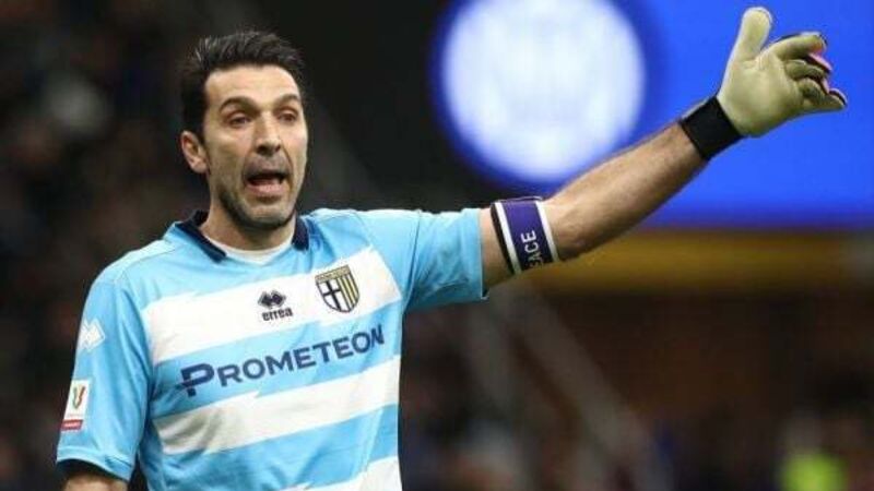 Legendary keeper Buffon hangs up gloves after 28 years Legendary keeper Buffon hangs up gloves after 28 years