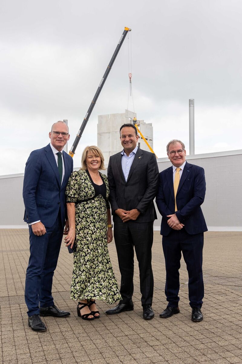 Minister for Enterprise Simon Coveney, Cathy Kearney, Apple's vice president of European operations, Taoiseach Leo Varadkar, and Colm Burke TD, are pictured at the Apple campus in Hollyhill. Picture: Michael O'Sullivan /OSM PHOTO