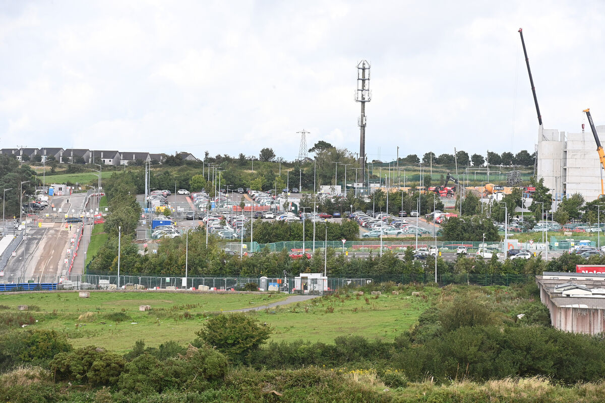  Construction work on the Apple Campus, Hollyhill Industrial Estate, Co. Cork. Pic Larry Cummins