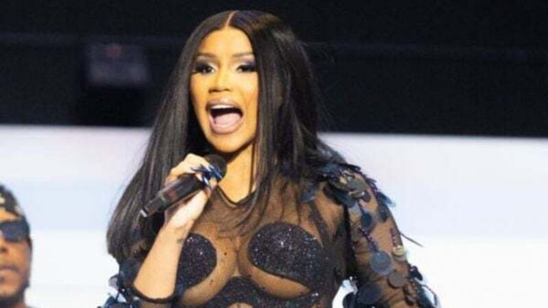 US police drop battery investigation following Cardi B microphone throw incident US police drop battery investigation following Cardi B microphone throw incident