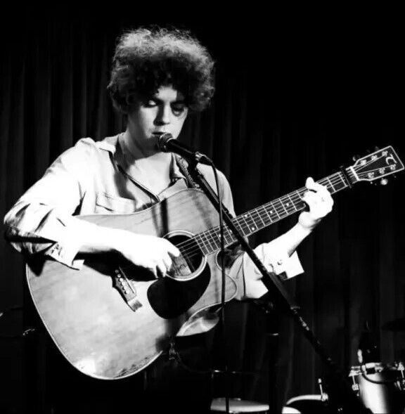 Cóbh troubadour Rua Rí is on the bill for River Runs Round festival.