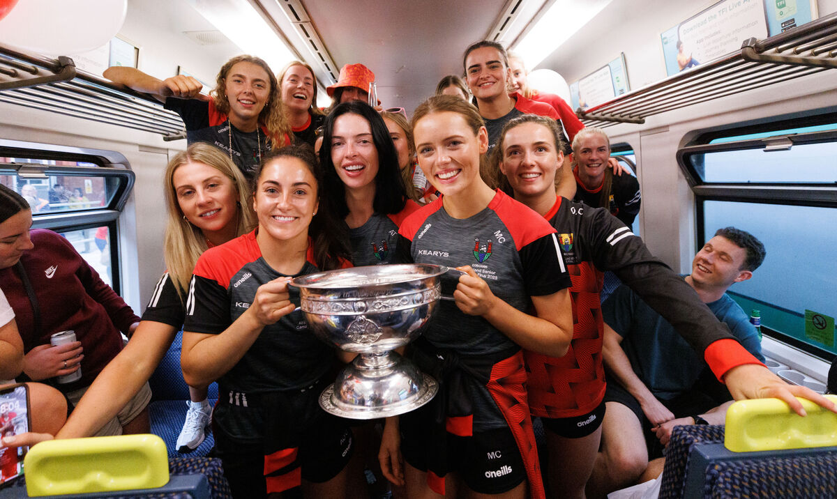 Cork captain Amy O’Connor and vice-captain Meabh Cahalane arrive at Kent Station with the O’Duffy Cup. Picture: INPHO/James Crombie Cork captain Amy O’Connor and vice-captain Meabh Cahalane arrive at Kent Station with the O’Duffy Cup. Picture: INPHO/James Crombie