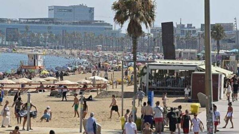Irish tourists face increased fines for street drinking in Barcelona Irish tourists face increased fines for street drinking in Barcelona