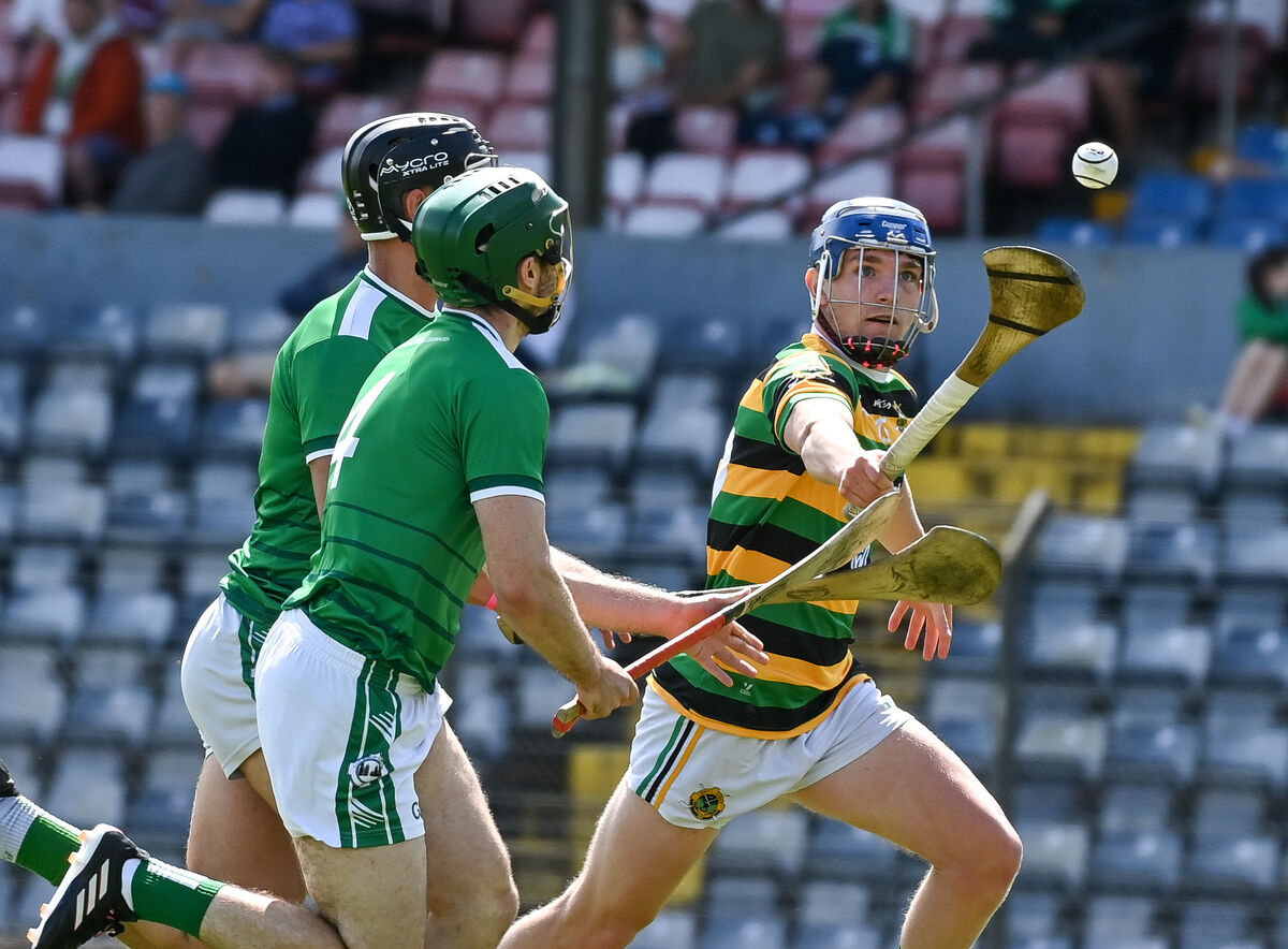  Glen Rovers' Stephen Lynam tries to control the ball as Ballincollig's James Dwyer and Colin Moore close in. Picture: David Keane.