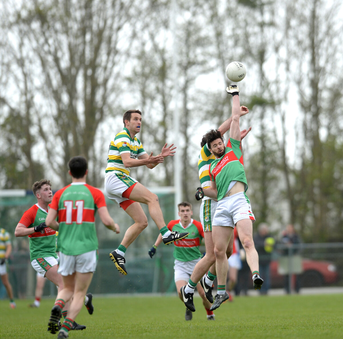 Fionn Coughlan Clonakilty getting his hand to the ball ahead of Carbery Rangers duo Kevin MacMahon and James Fitzpatrick in 2017 in Castlehaven. Picture: Dan Linehan Fionn Coughlan Clonakilty getting his hand to the ball ahead of Carbery Rangers duo Kevin MacMahon and James Fitzpatrick in 2017 in Castlehaven. Picture: Dan Linehan