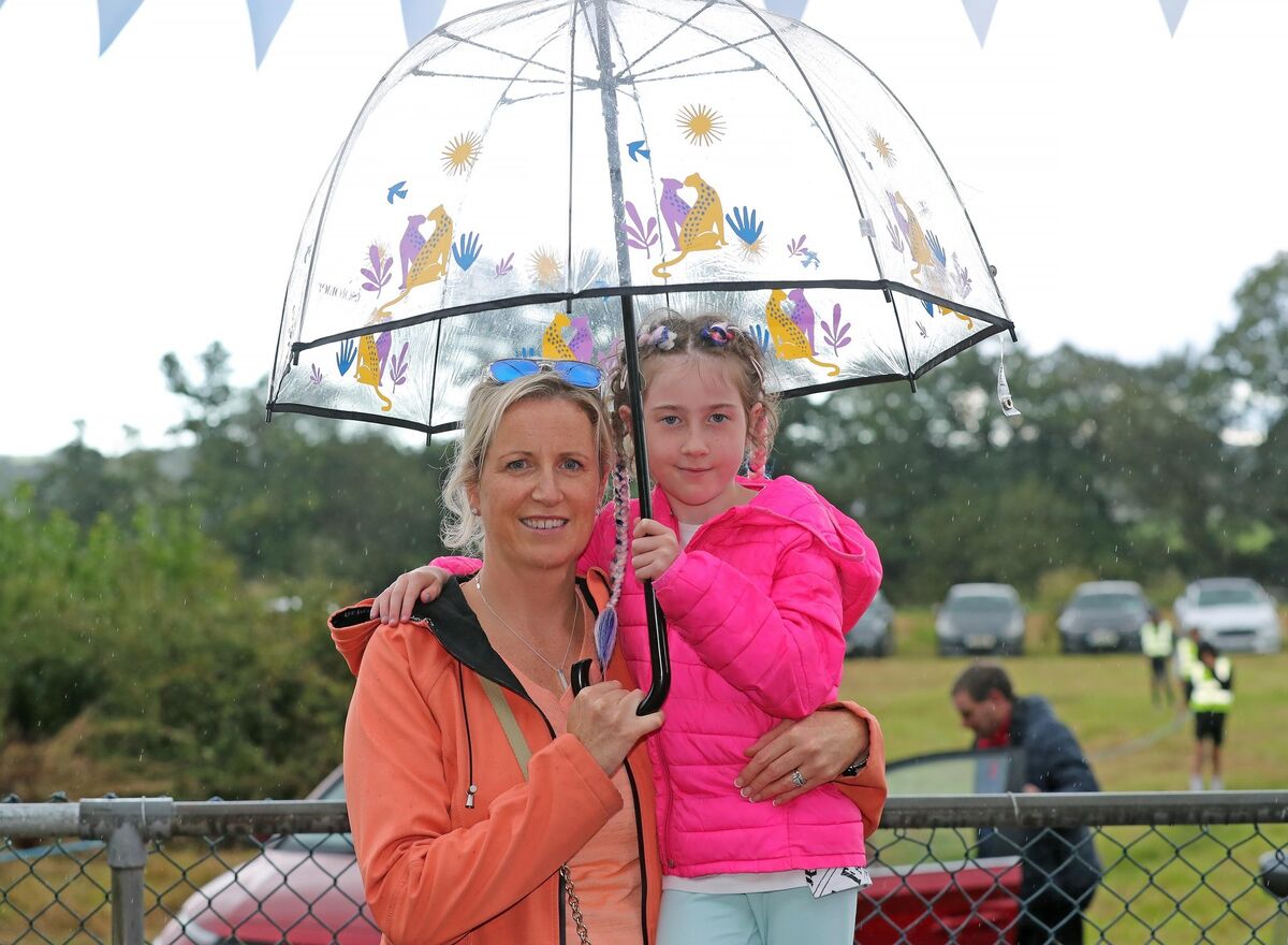 Lisa and Rosanna Looney, Kerry Pike. Picture: Jim Coughlan. Lisa and Rosanna Looney, Kerry Pike. Picture: Jim Coughlan.