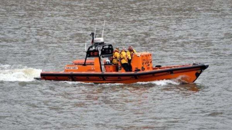 Storm Betty: RNLI lifeboat rescues yacht in Co Kerry