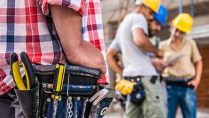 <p class="contextmenu internal_Caption">KUDOS TO THE BUILDERS: A recent extension to her house made Kathriona Devereux more appreciative of the building trade</p>