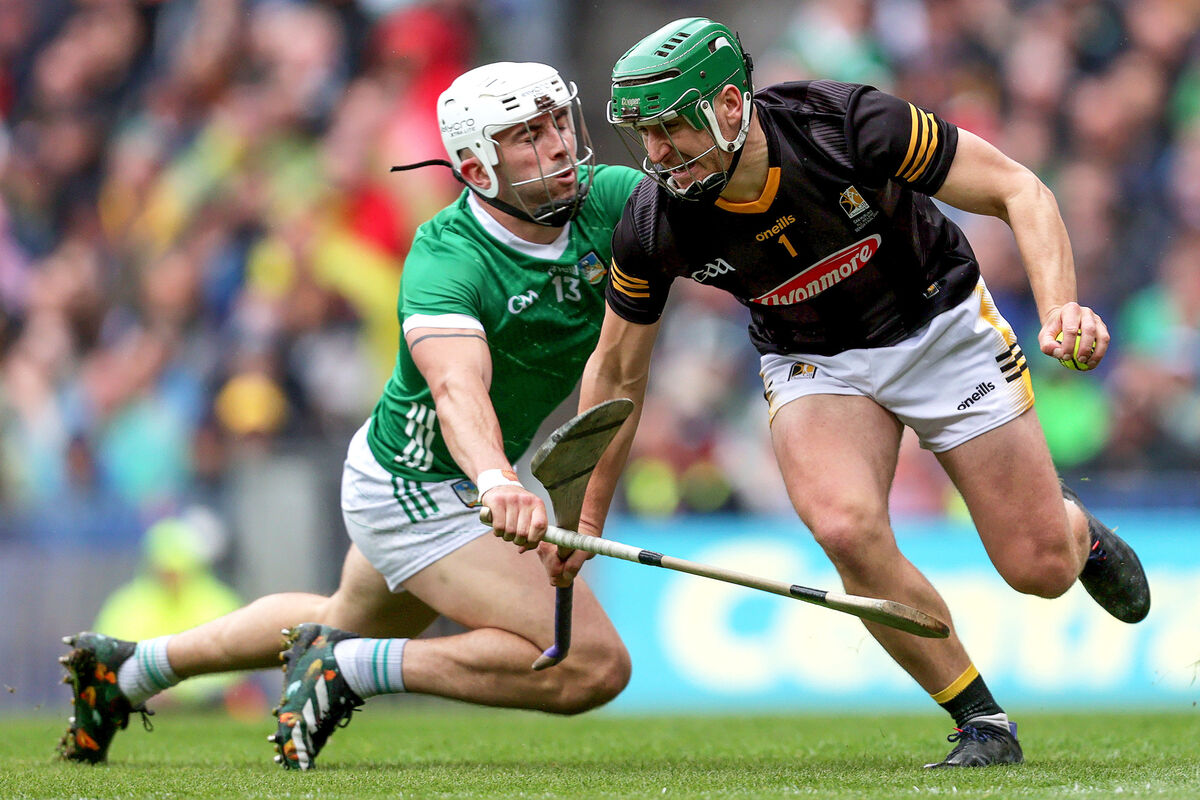 Kilkenny goalkeeper Eoin Murphy and Aaron Gillane of Limerick. Picture: INPHO/Laszlo Geczo