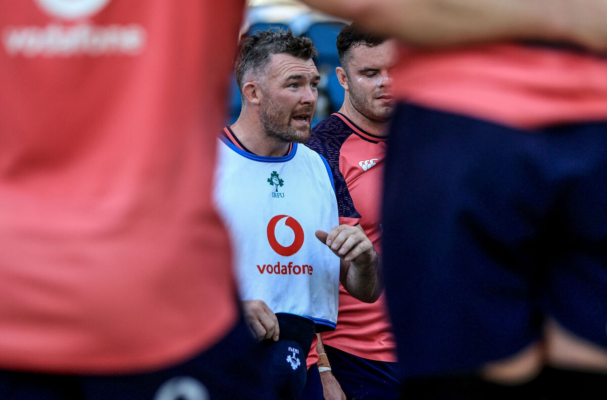 Peter O'Mahony speaks in a huddle at training. Picture: INPHO/Dan Sheridan Peter O'Mahony speaks in a huddle at training. Picture: INPHO/Dan Sheridan