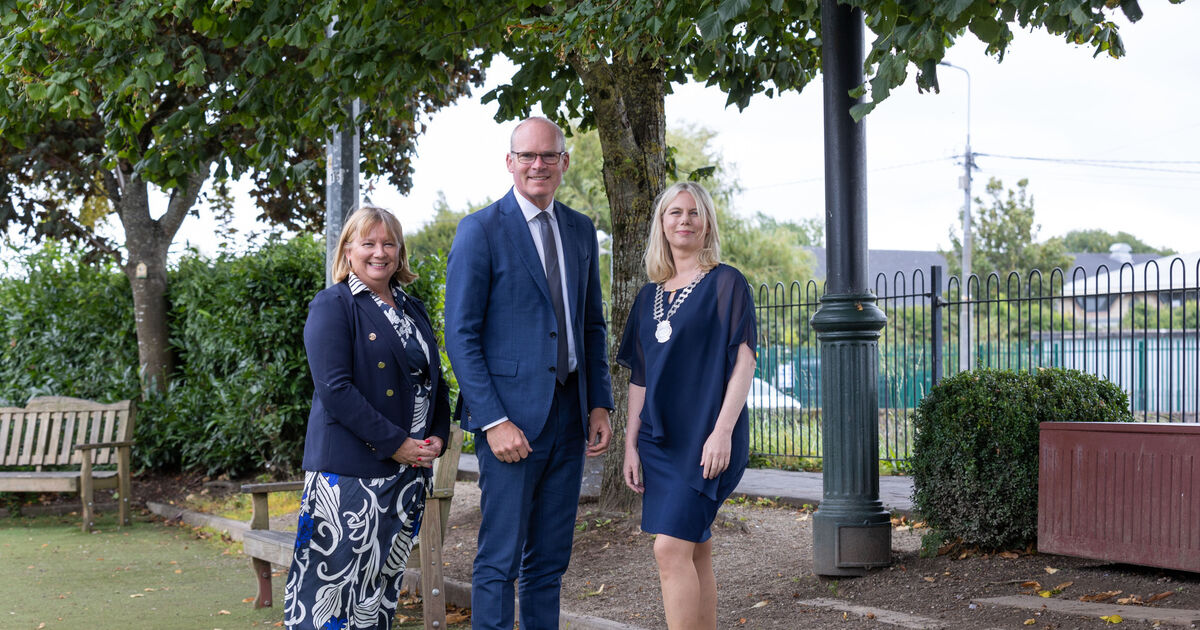 Network Ireland Cork to discuss women, business and policy with Minister Simon Coveney - Vimarsana News
