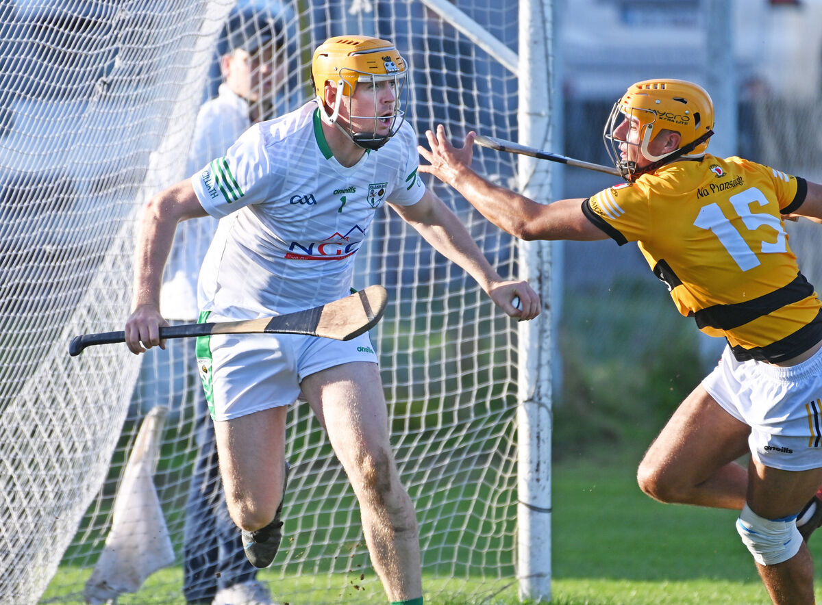 Killeagh's goalkeeper Philip O'Neill breaks from Na Piarsaigh's Shane Forde. Picture: Eddie O'Hare