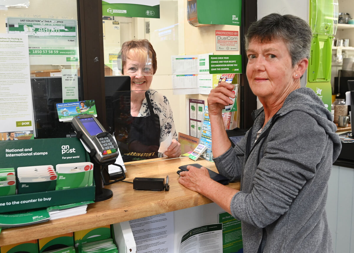 Maria Healy, staff with local Maria Lynch at Ardgroom post office , shop and cafe . Picture; Eddie O'Hare Maria Healy, staff with local Maria Lynch at Ardgroom post office , shop and cafe . Picture; Eddie O'Hare