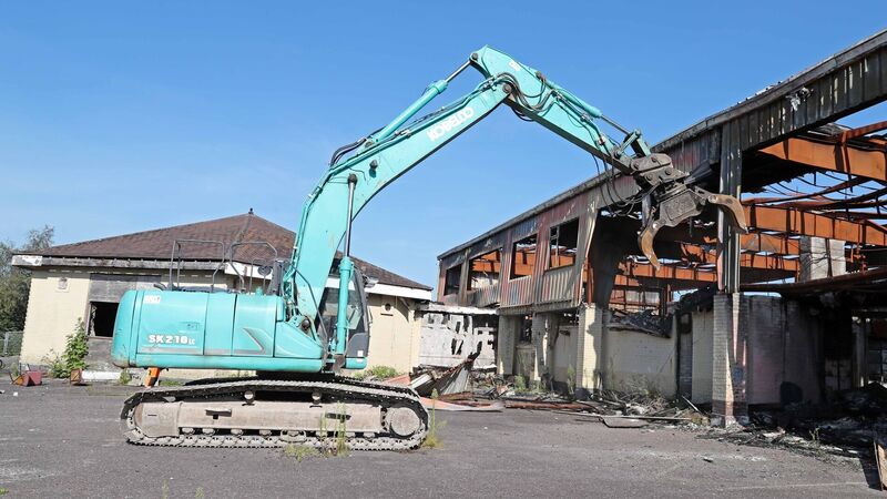 Watch: Demolition of much-loved former Cork hotel begins to make way for houses Watch: Demolition of much-loved former Cork hotel begins to make way for houses