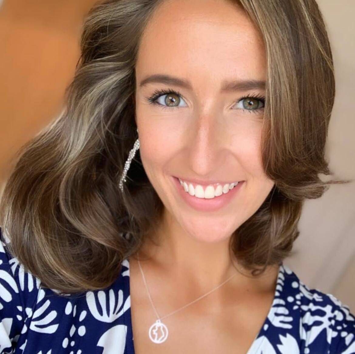 Roisin Nic Liam Sinn Féin youth activist in Cork Roisin Nic Liam Sinn Féin youth activist in Cork