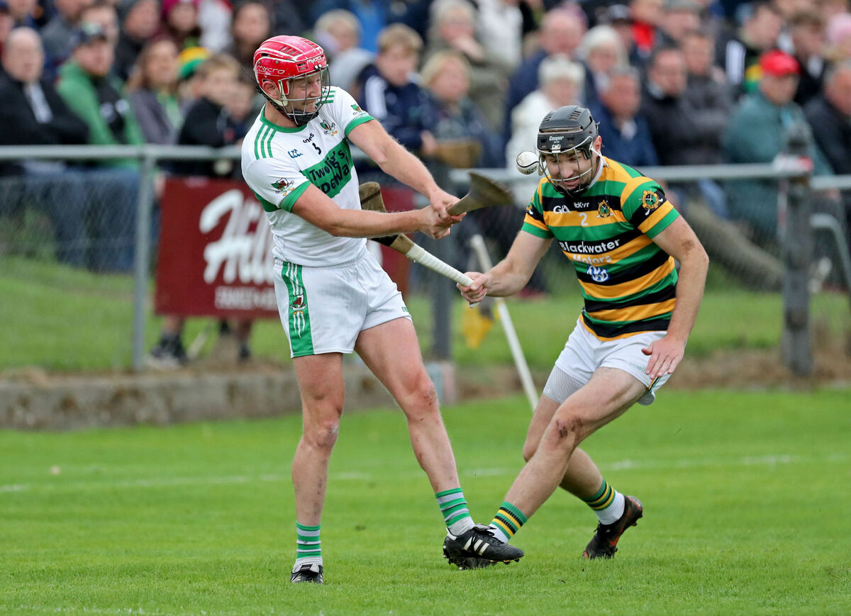 Lorcán McLoughlin, Kanturk, in action against Dean Brosnan, Glen Rovers. Picture: Jim Coughlan Lorcán McLoughlin, Kanturk, in action against Dean Brosnan, Glen Rovers. Picture: Jim Coughlan
