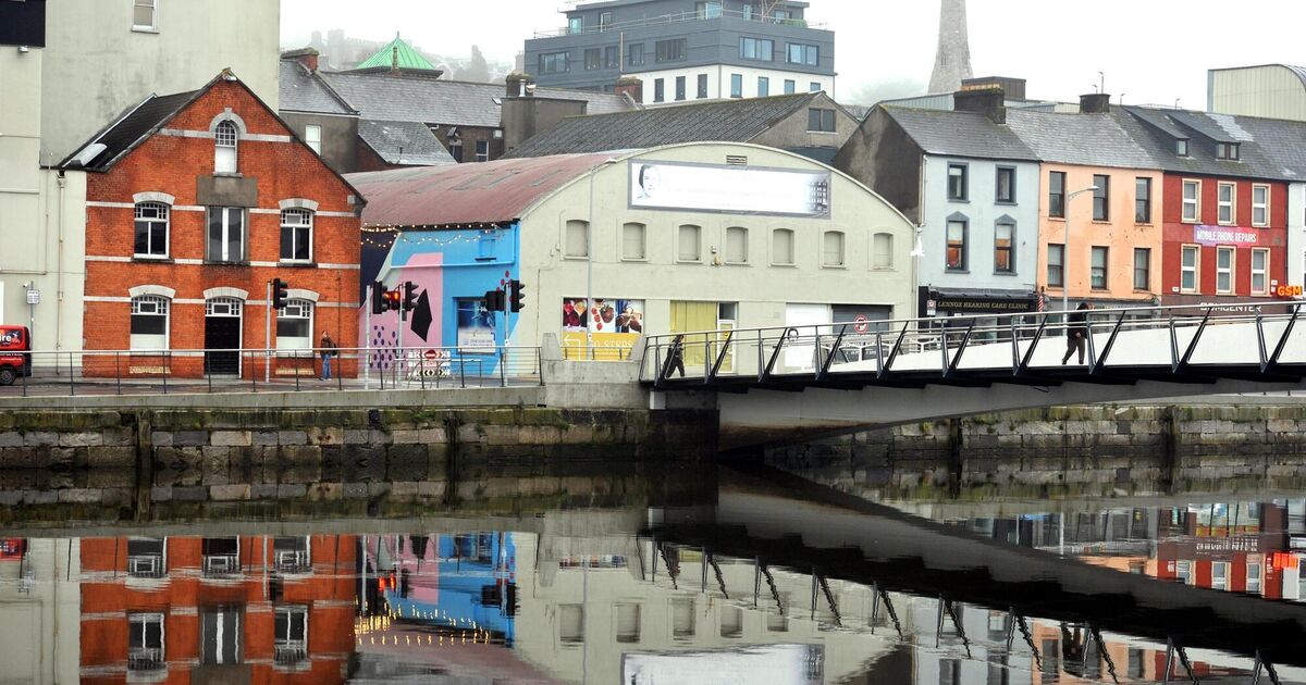57-year-old threw man's bicycle, watch and earphones off Mary Elmes Bridge during row - Vimarsana News