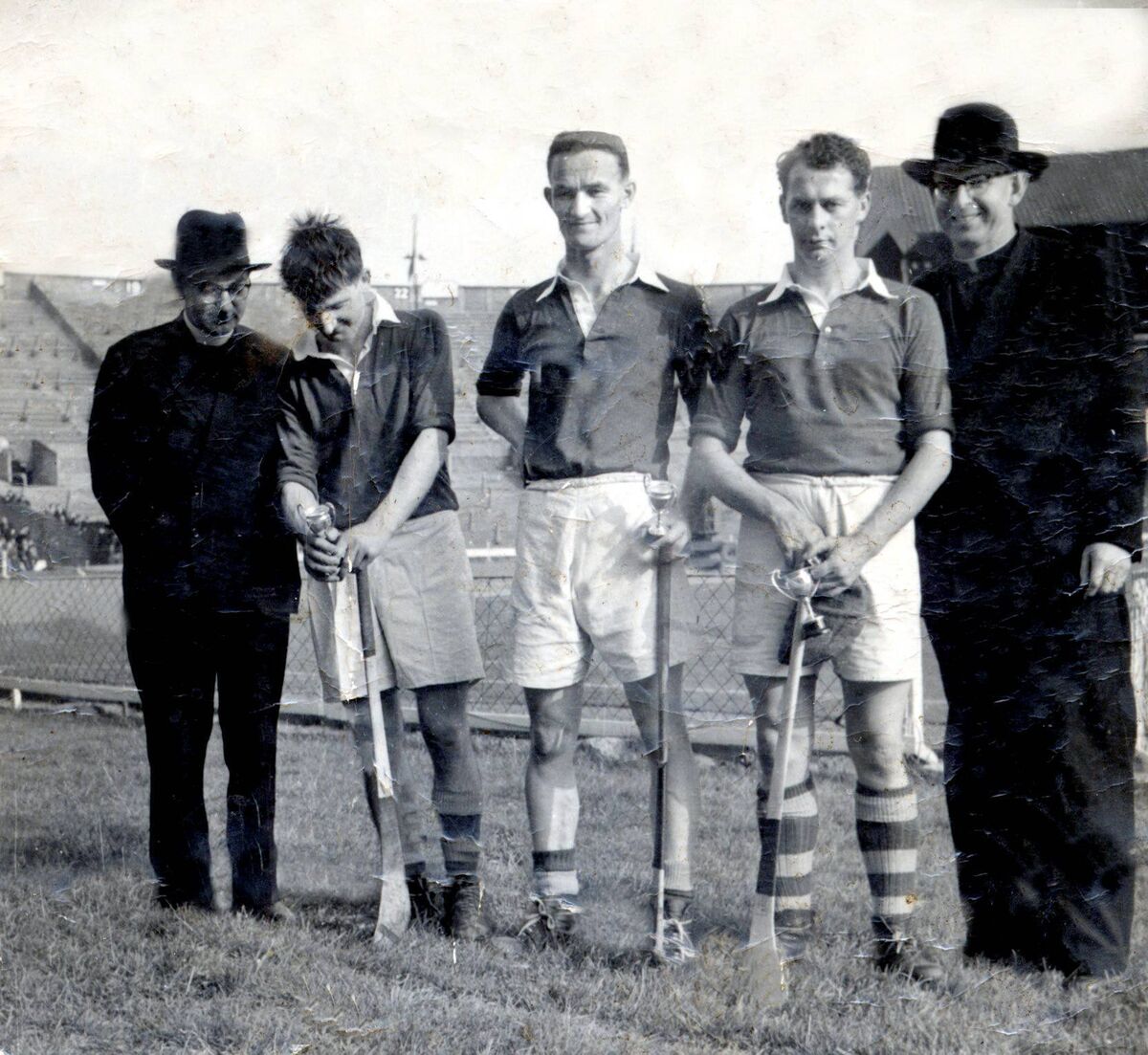 Jimmy Brohan (centre) pictured with fellow Cork hurlers Martin Thompson and Mick Cashman at Wembley Stadium in 1955. 
