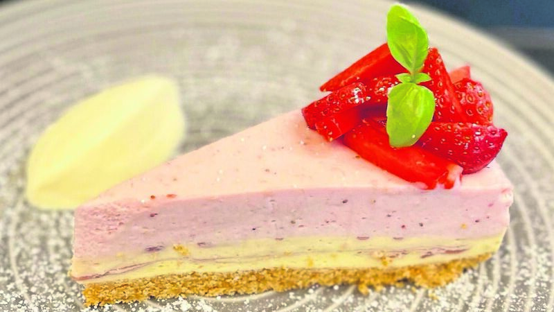Recipe: Strawberries and Cream Cheesecake Recipe: Strawberries and Cream Cheesecake
