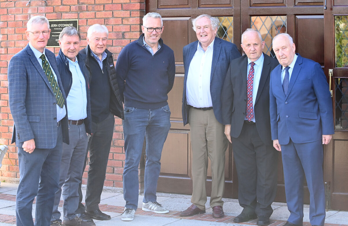 Eamonn O'Donoghue, Tom Cashman, Noel Morris, former Tipperary county board chairman; John Browne, Dr Con Murphy,Pearse Murphy and Frank Murphy, former Cork couny board secretary at the removal of Cork and Blackrock player and coach Jimmy Brohan at O'Connor funeral home Templehill. Picture; Eddie O'Hare Eamonn O'Donoghue, Tom Cashman, Noel Morris, former Tipperary county board chairman; John Browne, Dr Con Murphy,Pearse Murphy and Frank Murphy, former Cork couny board secretary at the removal of Cork and Blackrock player and coach Jimmy Brohan at O'Connor funeral home Templehill. Picture; Eddie O'Hare