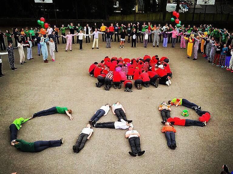 Experience the welcoming atmosphere and camaraderie at Coláiste an Phiarsaigh during open night. 