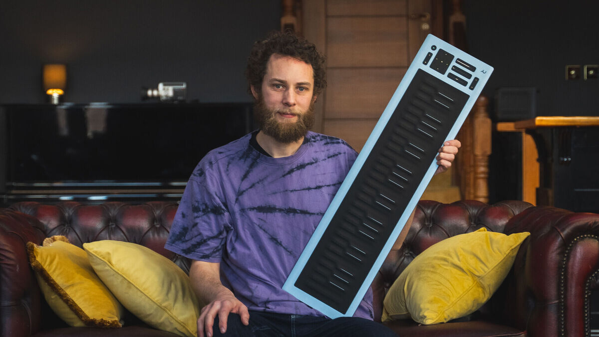Jason Turk is introducing some 21st century technology to the world of Irish trad. Jason Turk is introducing some 21st century technology to the world of Irish trad.