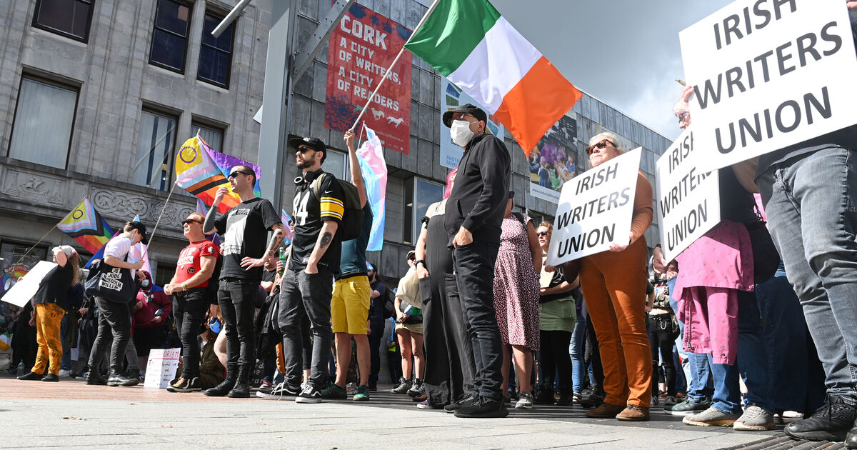 Rally this weekend in Cork city to support library staff - Vimarsana News