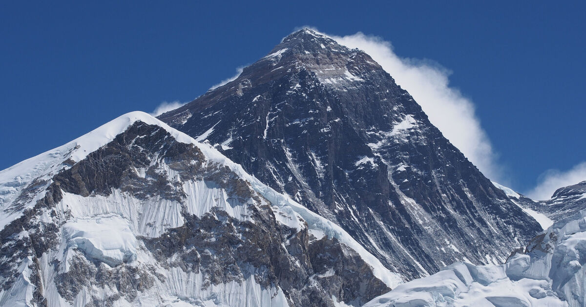 Cork climber's role in ill-fated Everest climb is focus of new documentary - Vimarsana News