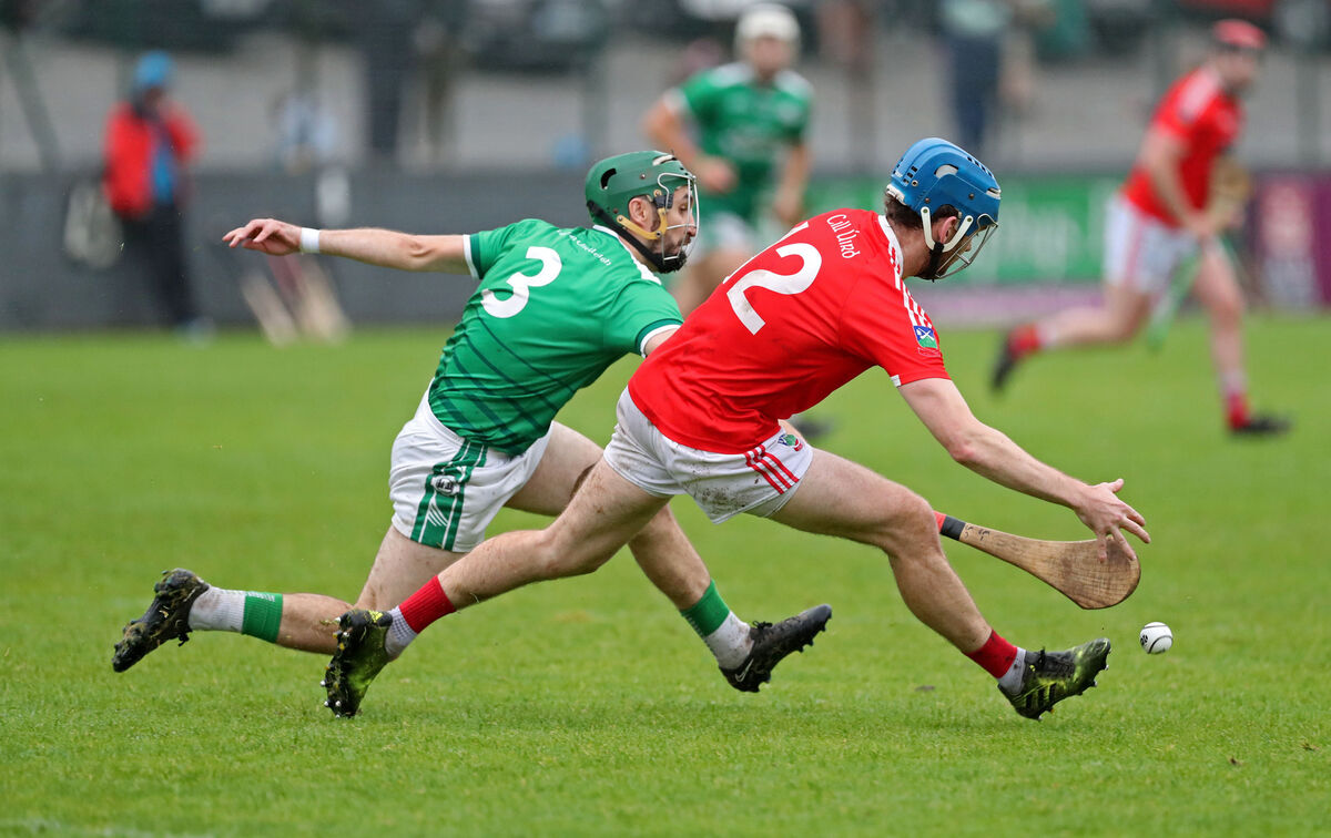 Will Condon, Kilworth, battling Colin Moore, Ballincollig. Picture: Jim Coughlan. Will Condon, Kilworth, battling Colin Moore, Ballincollig. Picture: Jim Coughlan.