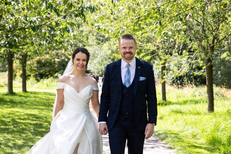 The couple went to Blarney Castle for some photographs, by Kathryn O’Shea.