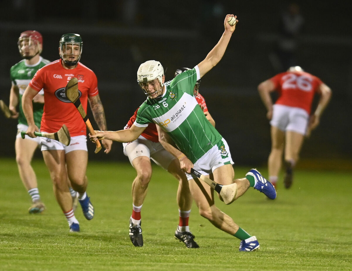 Aghabullogue's Pauric O'Sullivan breaks from Mayfield's Dave Malone during the IAHC semi-final at Páirc Uí Rinn. Picture: Eddie O'Hare Aghabullogue's Pauric O'Sullivan breaks from Mayfield's Dave Malone during the IAHC semi-final at Páirc Uí Rinn. Picture: Eddie O'Hare