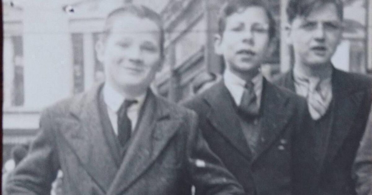 Throwback Thursday: My father doing Pana - but who is he with? - Vimarsana News