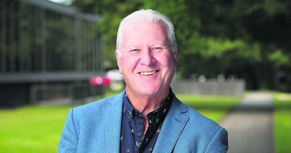 Showband greats, and a podcast star visit Cork stages this week - Vimarsana News