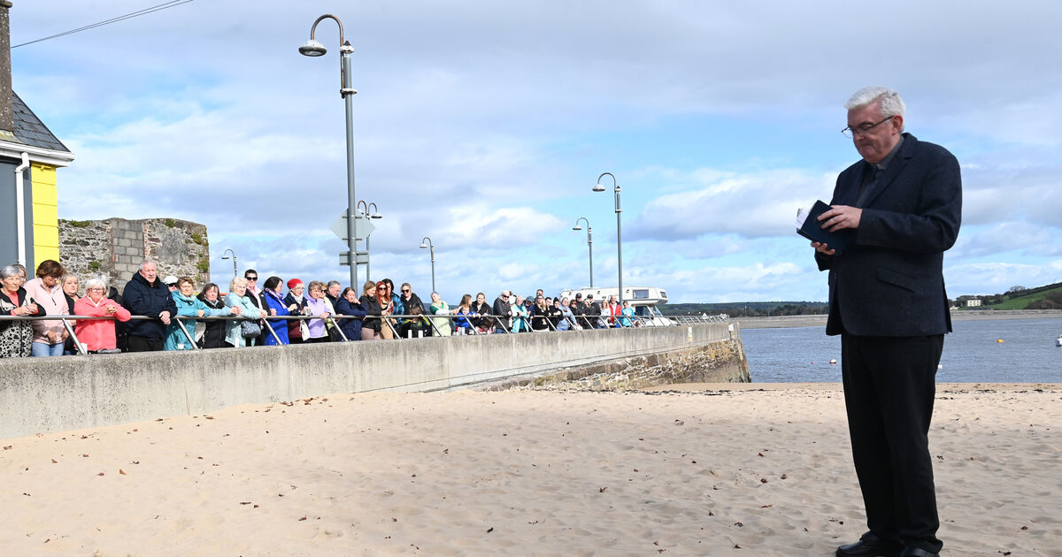 Vigil for Tina Satchwell in Youghal hears how 'she put a smile on everyone's face' - Vimarsana News