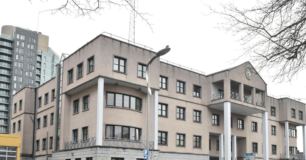 Cork garda brings challenge over sanction received after wrong apartment entered in search - Vimarsana News