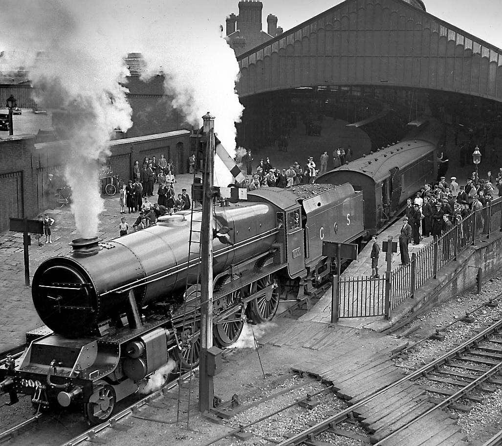 The launch of the Great Southern Railway mail train service at Lower Glanmire Road (now Kent) Station, Cork, on July 17, 1939. Mail trains were just one of the types that used to grace Cork’s tracks The launch of the Great Southern Railway mail train service at Lower Glanmire Road (now Kent) Station, Cork, on July 17, 1939. Mail trains were just one of the types that used to grace Cork’s tracks