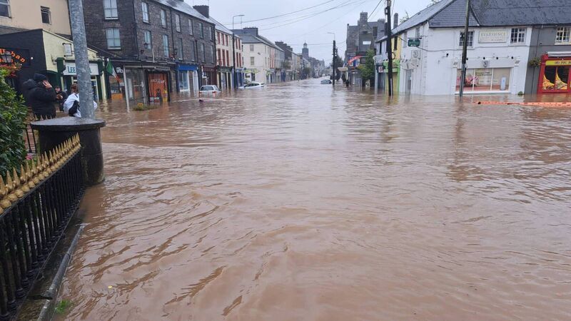 Cork Floods: Rest centre set up in Midleton to accommodate people who require evacuation  