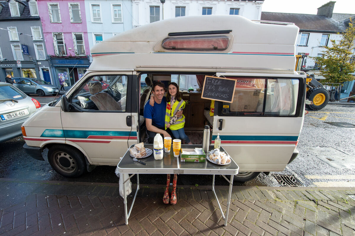 Free tea, coffee and sandwiches supplied by Kevin and Heather Campbell on Main Street, Midleton. Picture Dan Linehan Free tea, coffee and sandwiches supplied by Kevin and Heather Campbell on Main Street, Midleton. Picture Dan Linehan