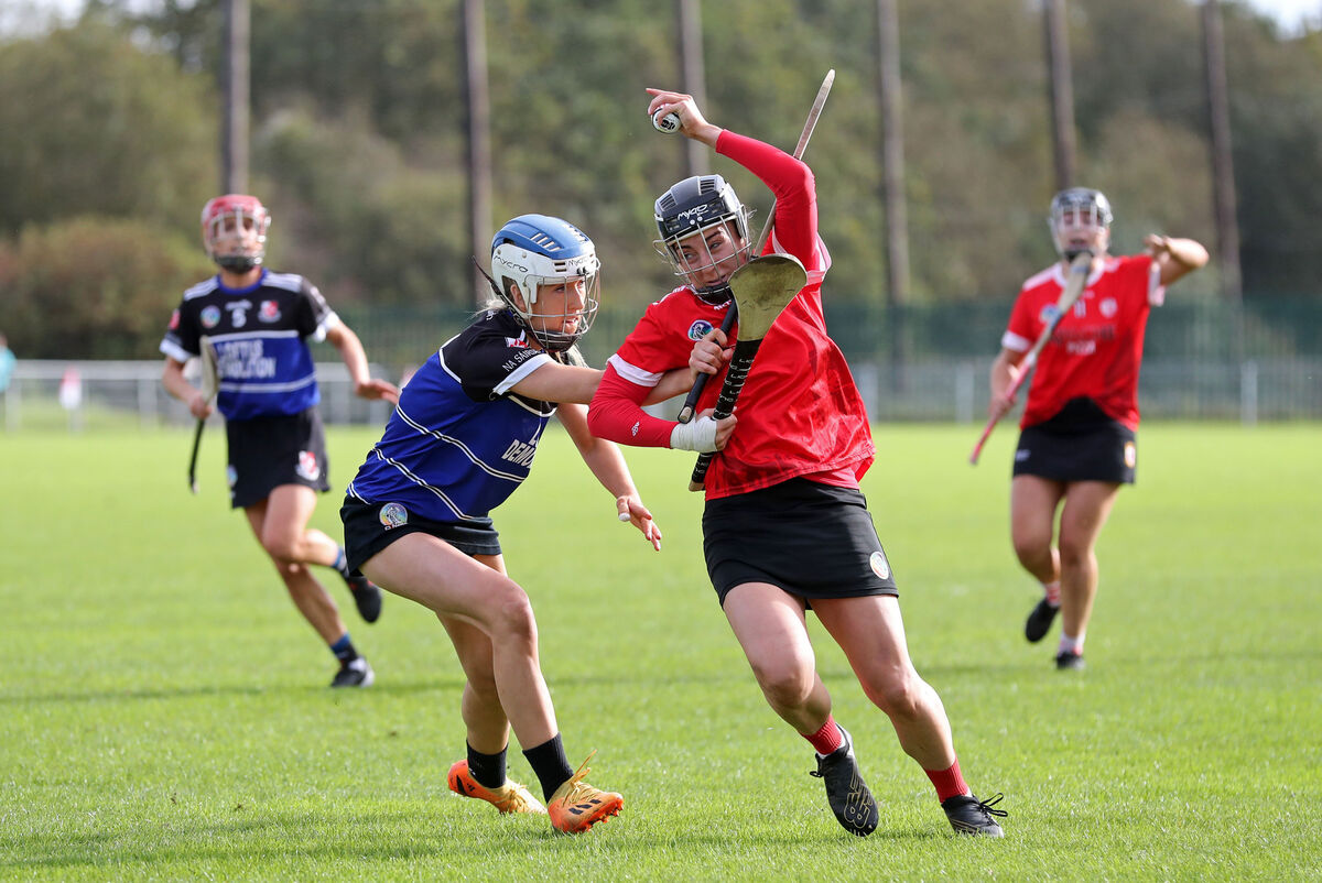  Amy O'Connor, Seandún, tries to shake off Lucy Kelly, Sarsfields. Picture: Jim Coughlan.